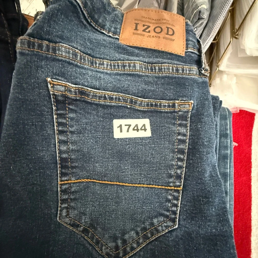 IZOD Straight Fit Mens Jeans Medium Wash Blue Denim 30x30